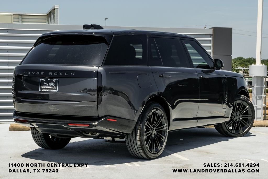 New 2026 Carpathian Gray Land Rover SE image 5