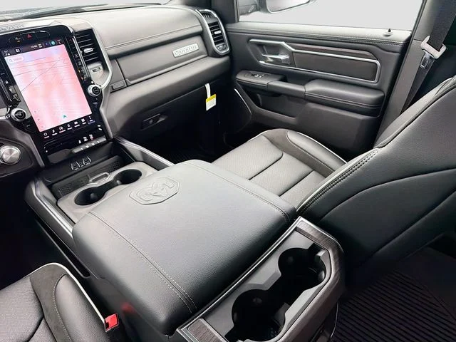 New 2026 Diamond Black Crystal Pearl-Coat Exterior Paint RAM Laramie image 24