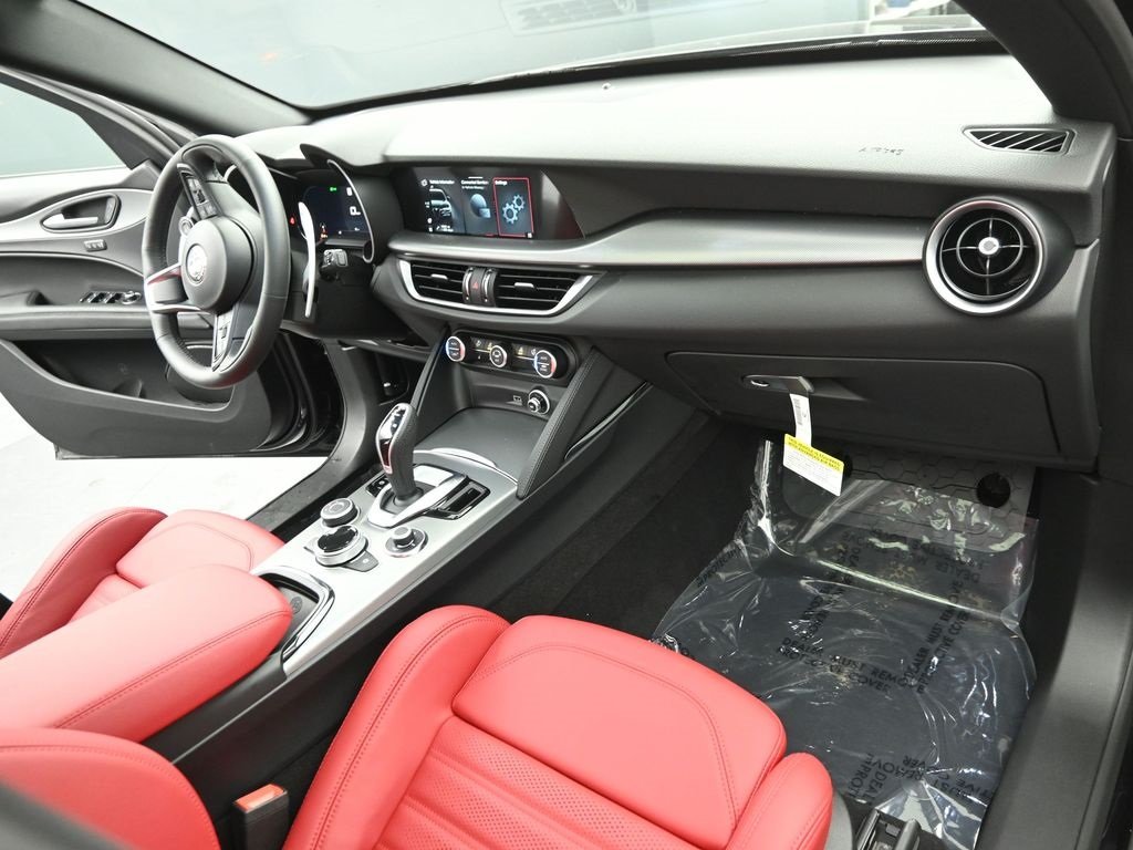 2026 ALFA ROMEO STELVIO - Image 24