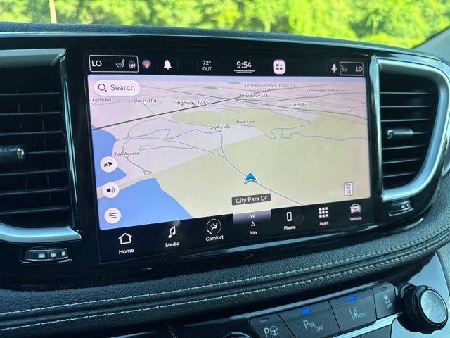 Used 2021 Gray Chrysler Touring L image 23
