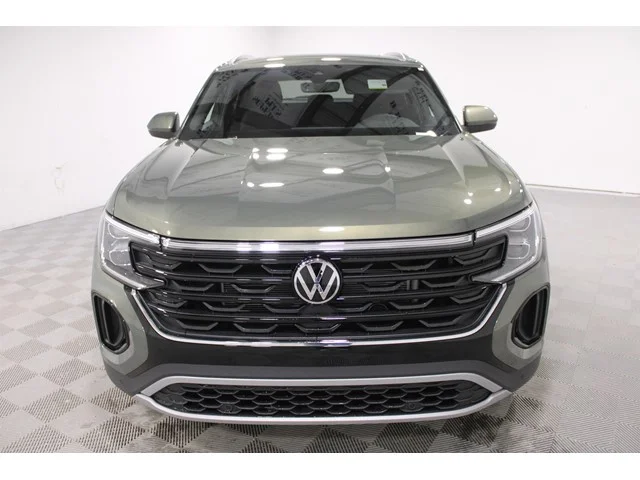 New 2026 Avocado Green Pearl Volkswagen 2.0T SE W/TECHNOLOGY image 31
