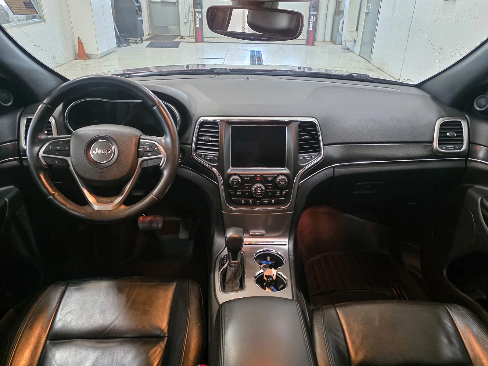Used 2018 Red Jeep Limited image 24