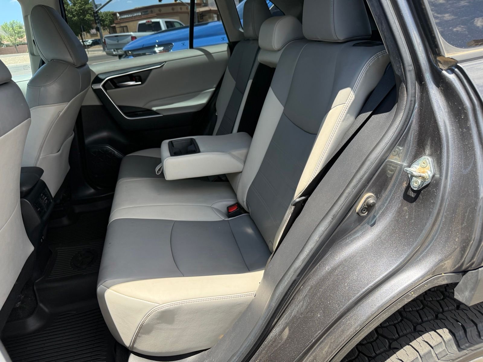 2021 Toyota RAV4 XLE Premium - Photo 35