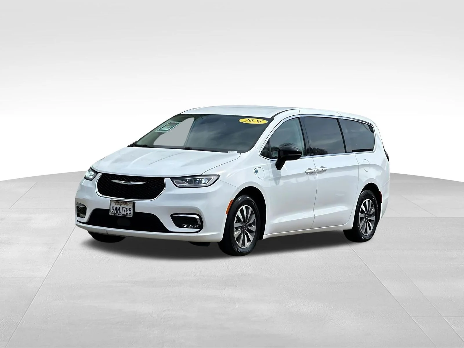 2024 Chrysler Pacifica Hybrid Select PHEV's photo