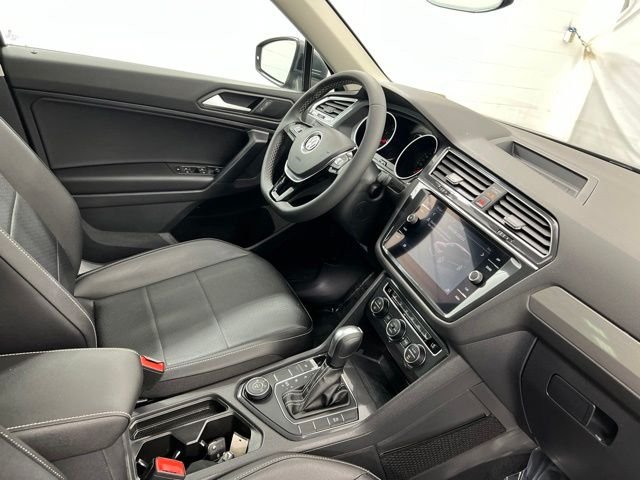 Used 2021 Gray Volkswagen 2.0T SE image 26