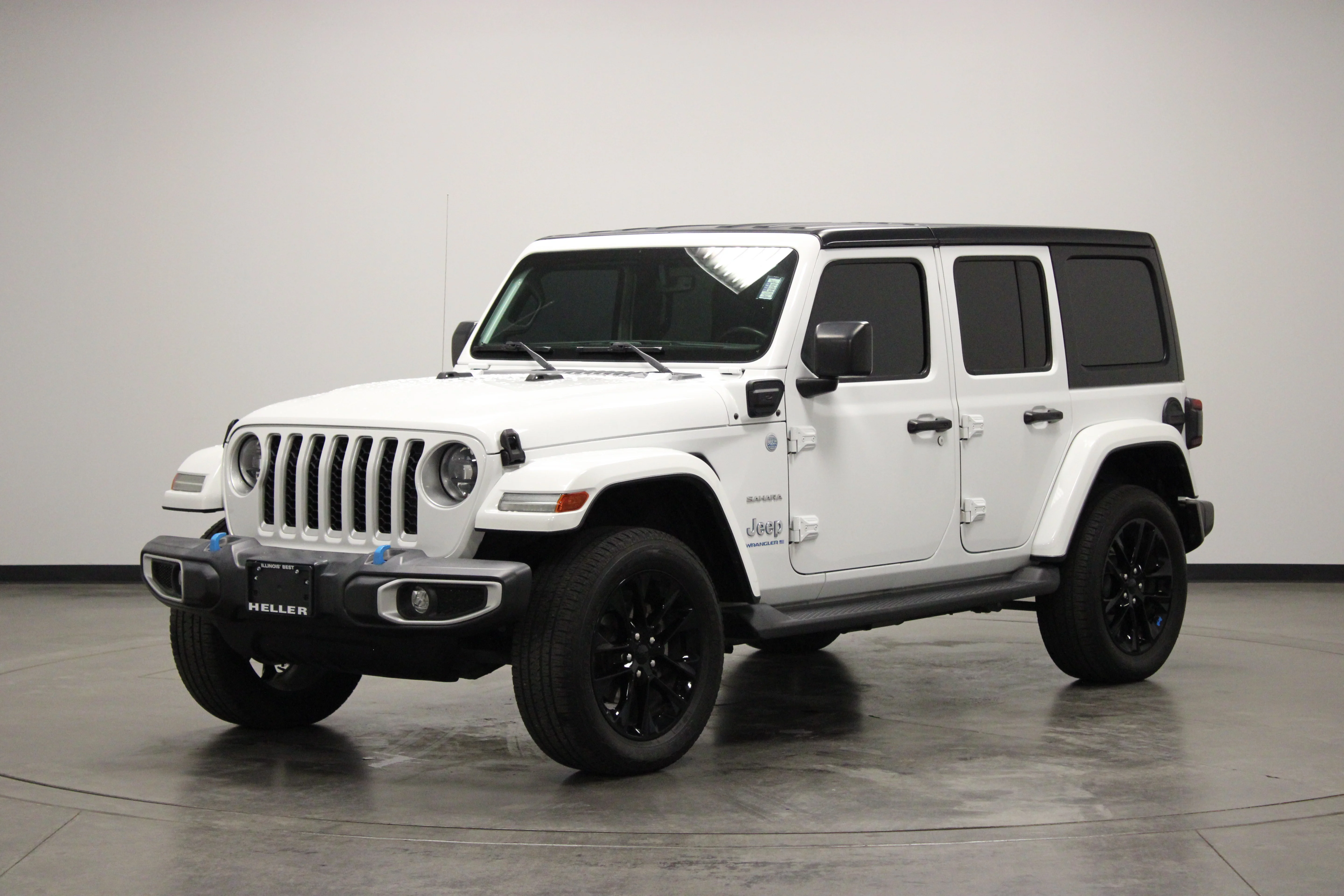 Used 2023 Bright White Clearcoat Jeep Sahara image 4