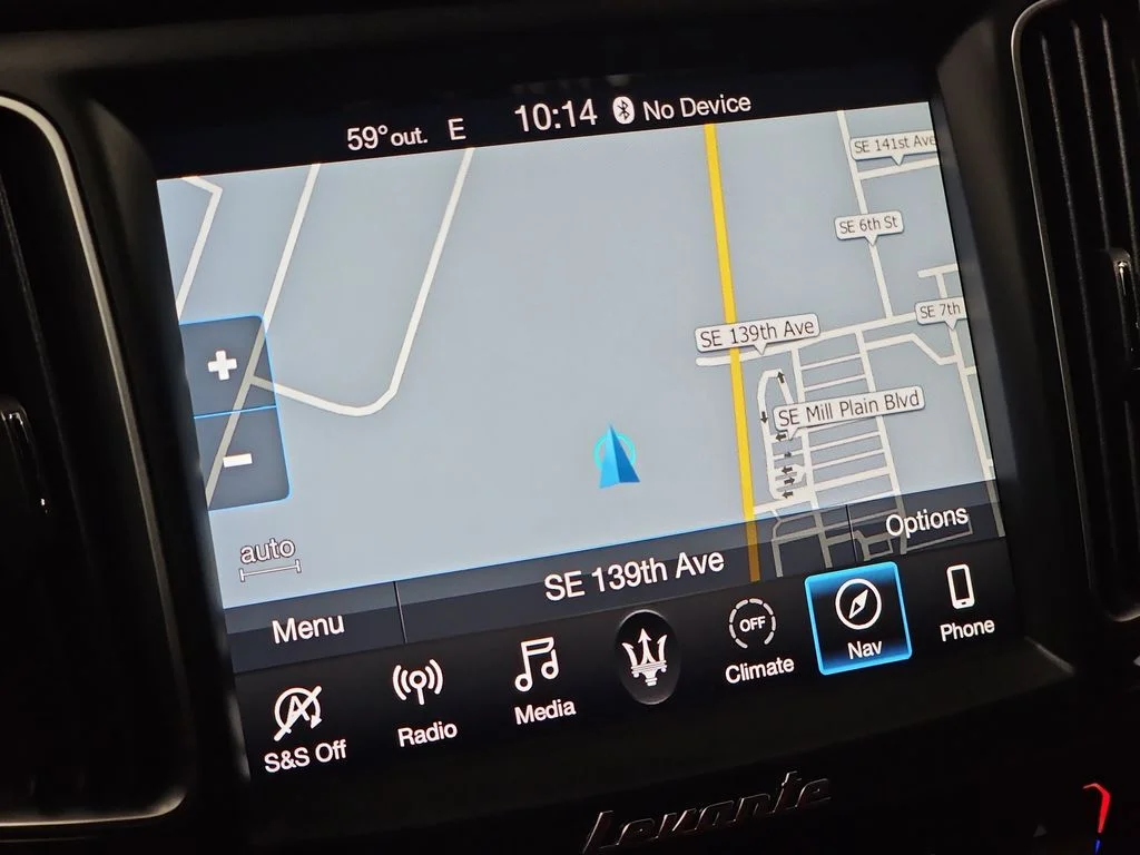 Used 2020  Maserati Base image 24