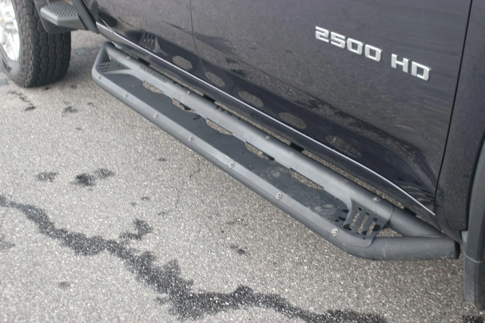 Used 2024 Dark Ash Metallic Chevrolet LTZ image 10