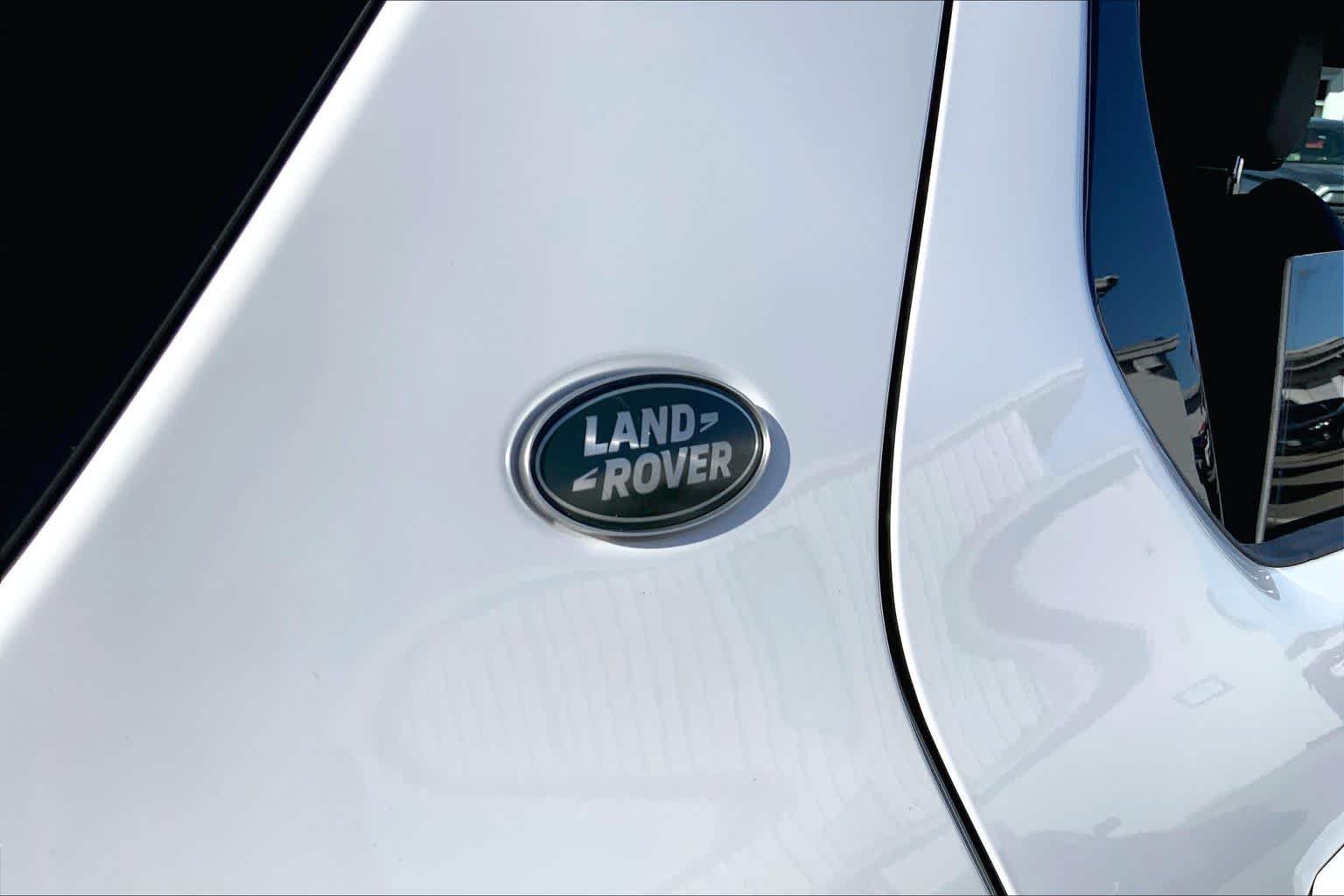 Used 2023 Carpathian Gray Premium Metallic Land Rover SE R-Dynamic image 10