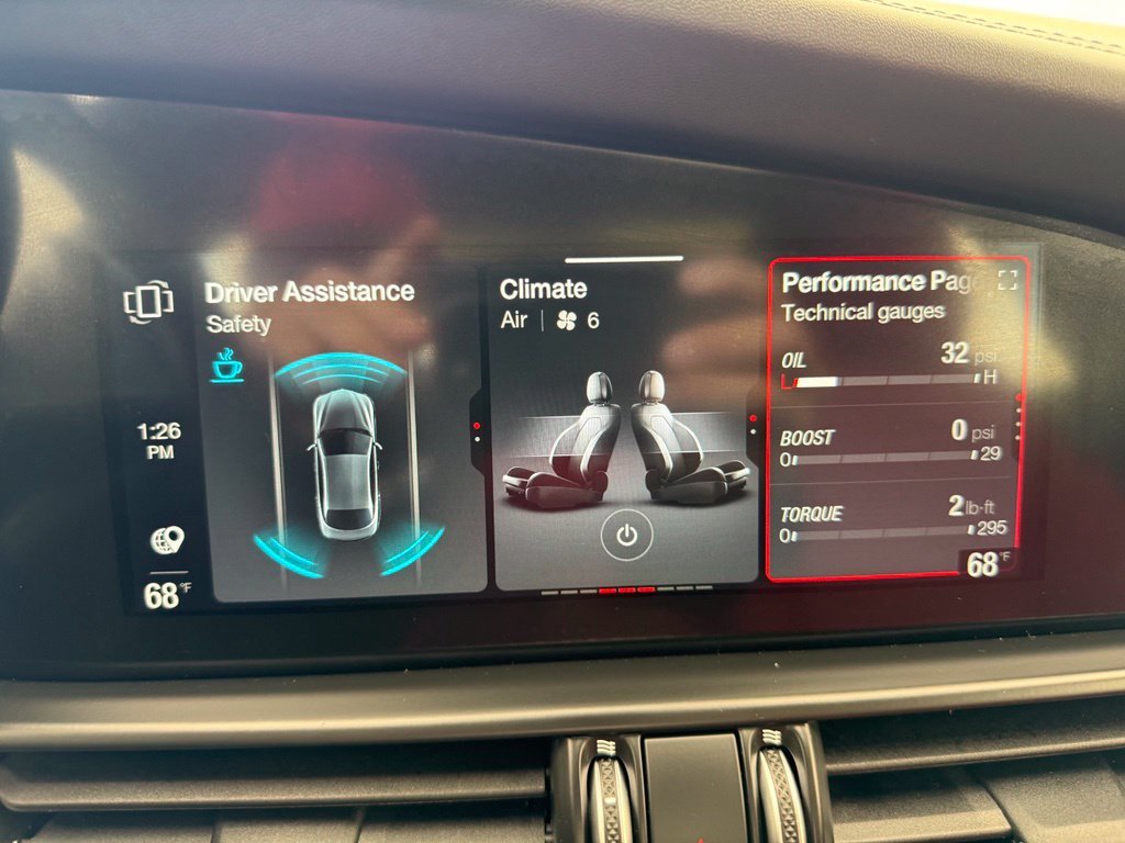 New 2026 Moonlight Gray Metallic Exterior Paint Alfa Romeo Base image 46