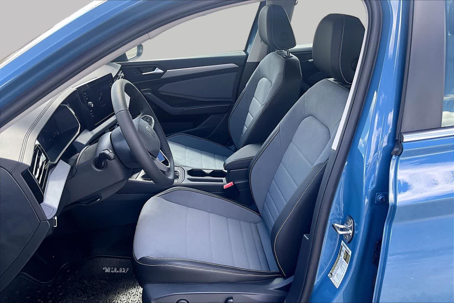 New 2027 Monterey Blue P Volkswagen 1.8T SE image 9