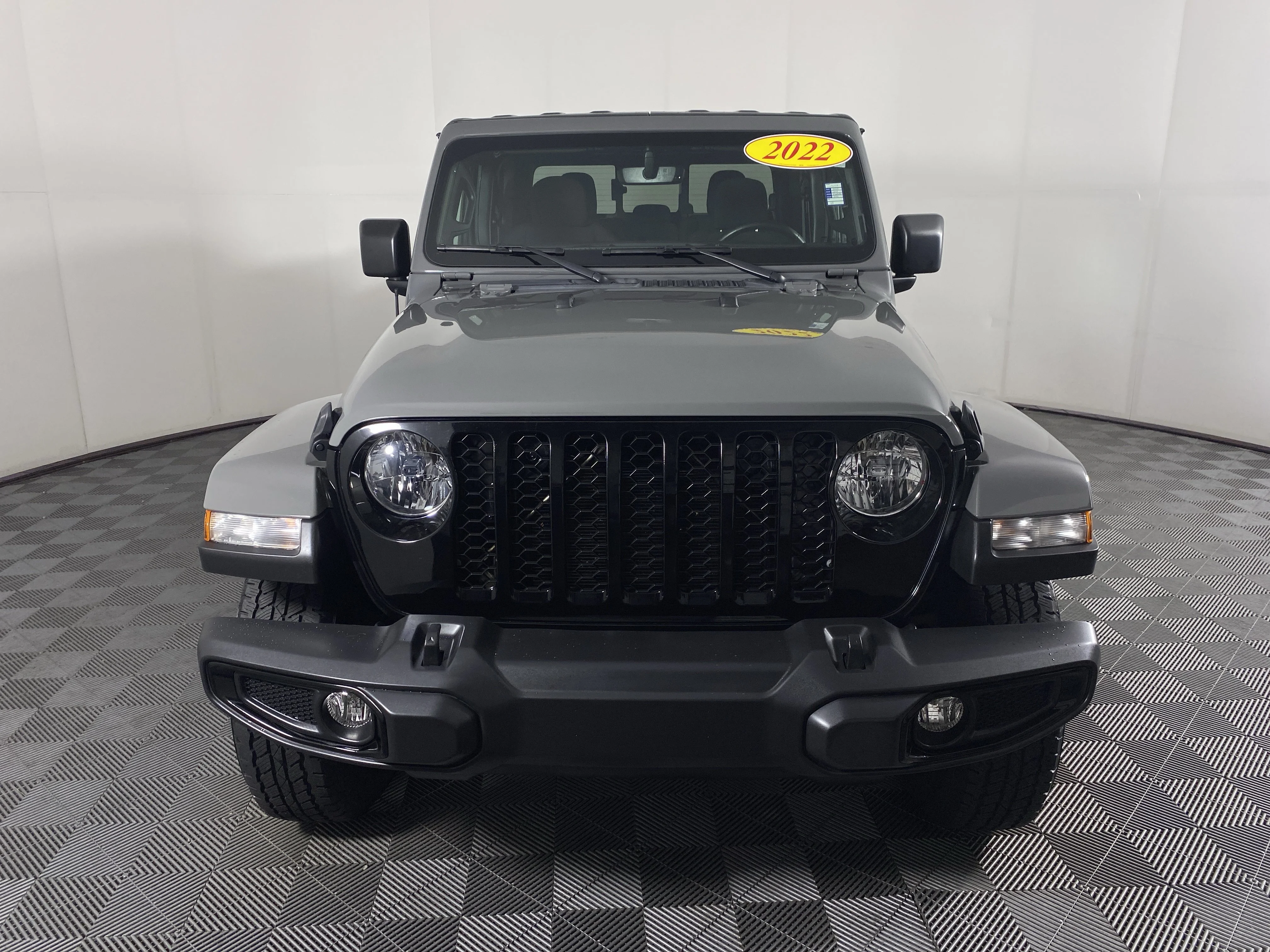 Used 2022 Sting-Gray Clearcoat Jeep  image 12