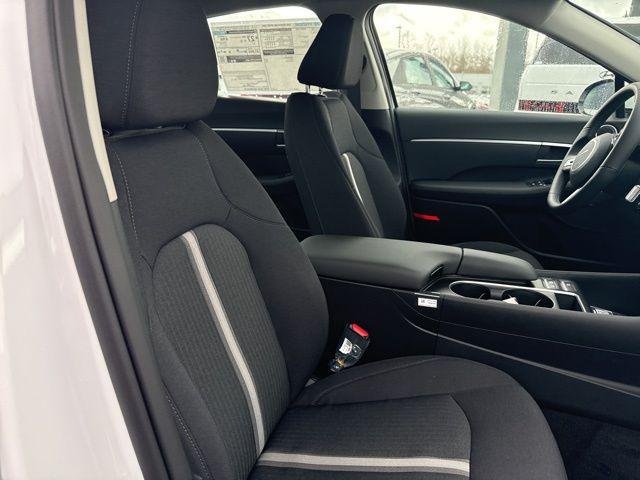 New 2026 Serenity White Hyundai SEL Sport image 10