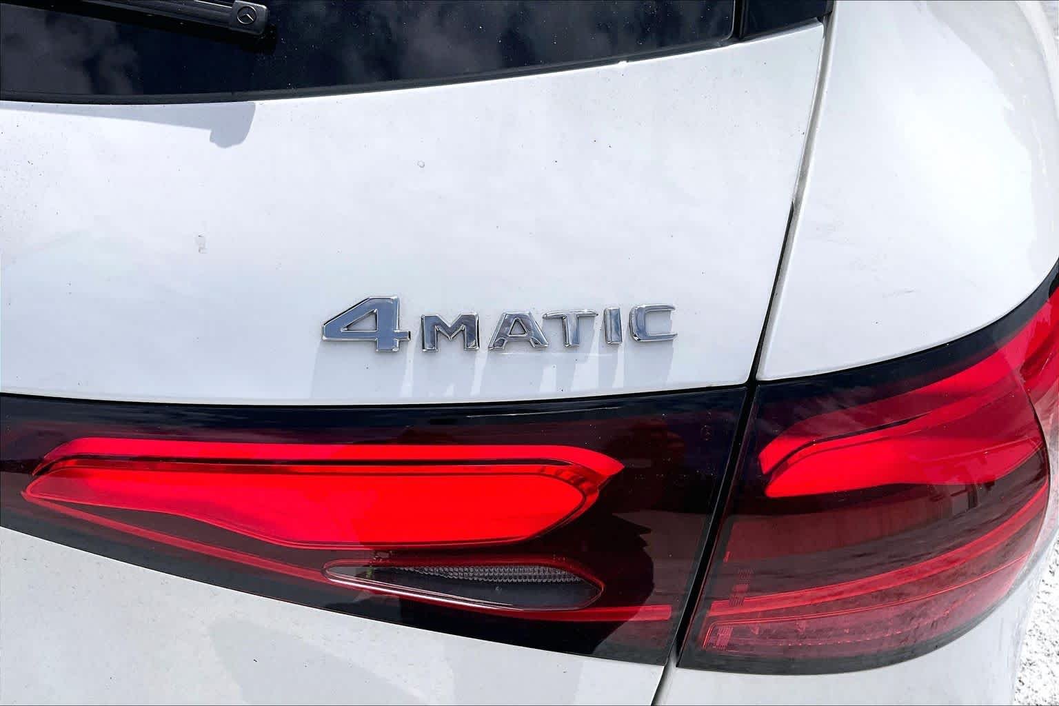 Used 2026 Polar White Mercedes-Benz GLC 300 image 10