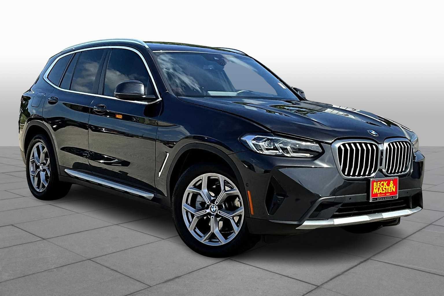 Used 2024 Dark Graphite Metallic BMW sDrive30i image 2