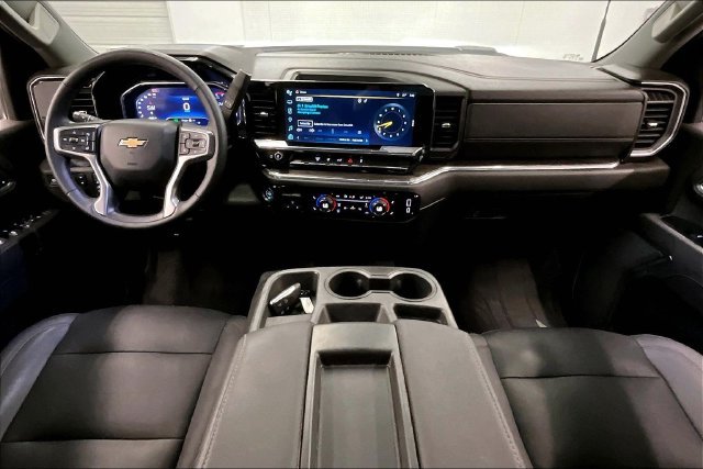 Used 2024 Summit White Chevrolet LTZ image 18