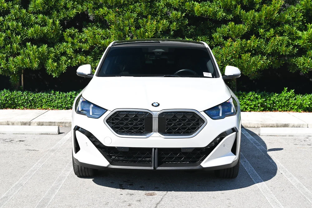 Used 2025 White BMW xDrive28i image 2