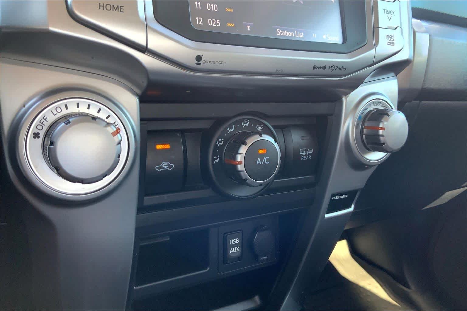 Used 2019 Magnetic Gray Metallic Toyota SR5 Premium image 27