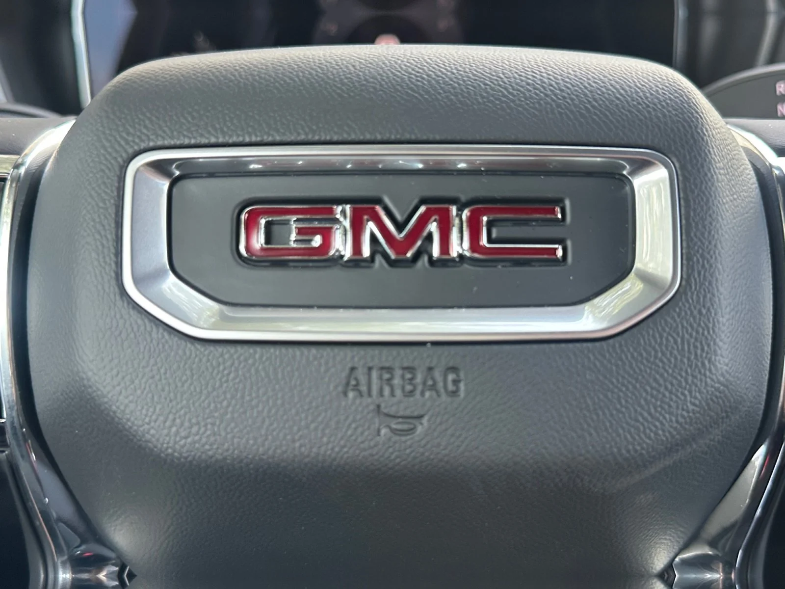 New 2026 Summit White GMC FWD Elevation image 25