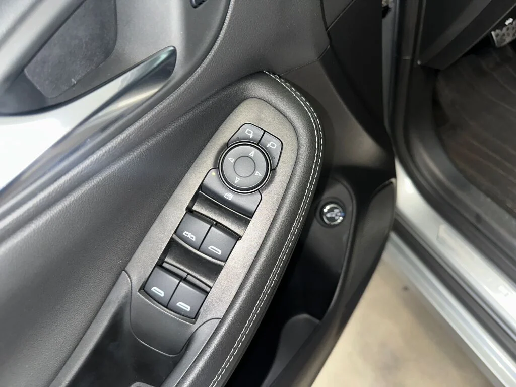 Certified Used 2023 Moonstone Gray Metallic Buick Select image 8