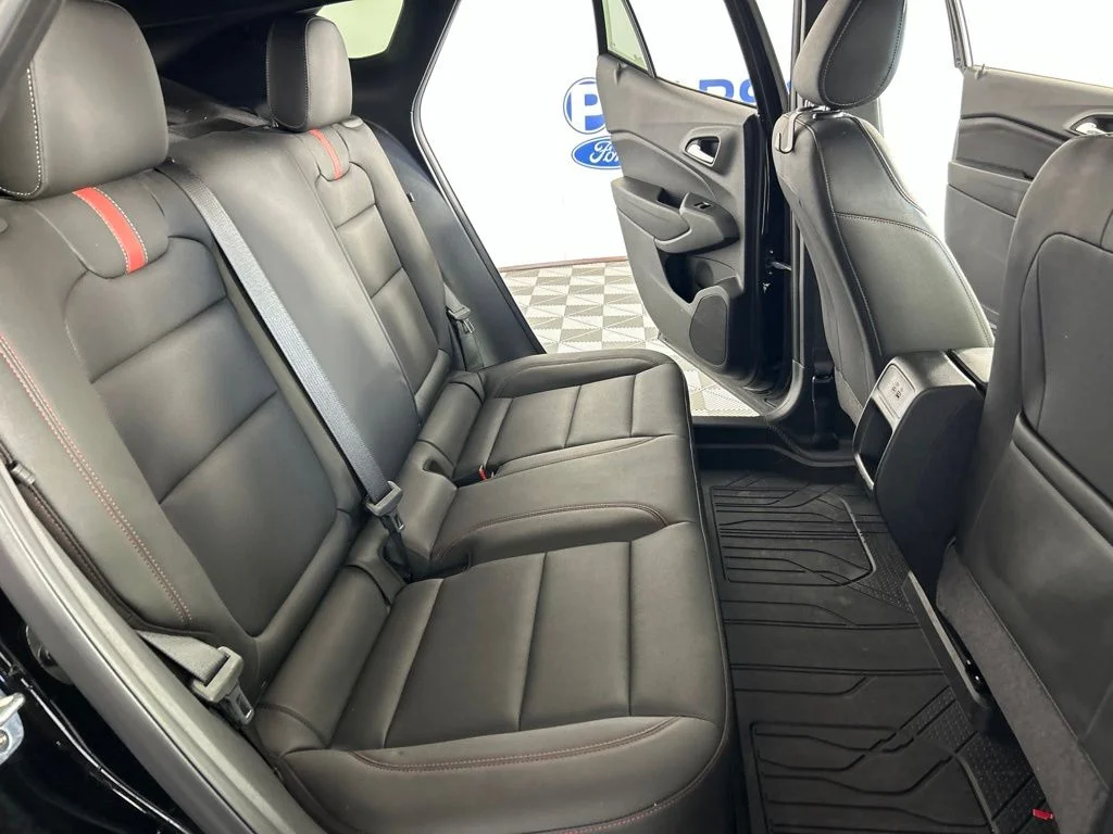Used 2024 Black Chevrolet 2RS image 35
