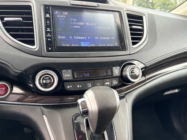 Used 2016  Honda Touring image 26