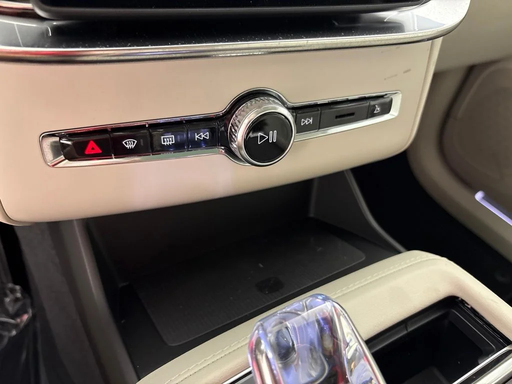 New 2026 Vapour Grey Volvo Ultra image 36