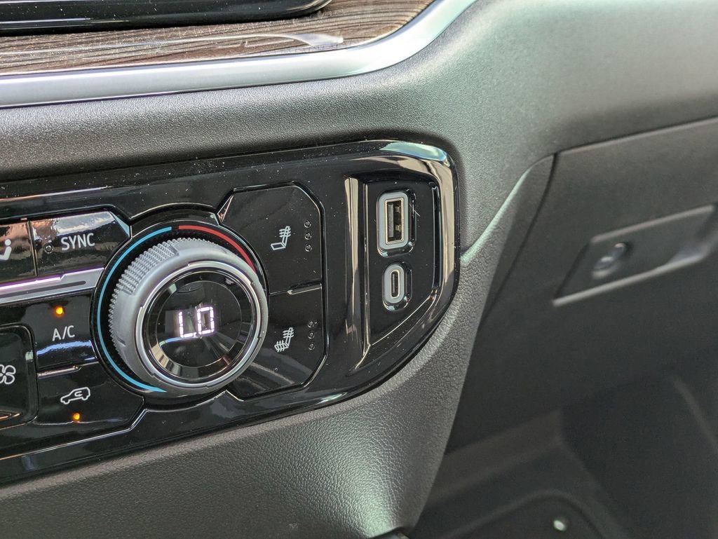 2025 Chevrolet Silverado 1500 LT - Photo 27