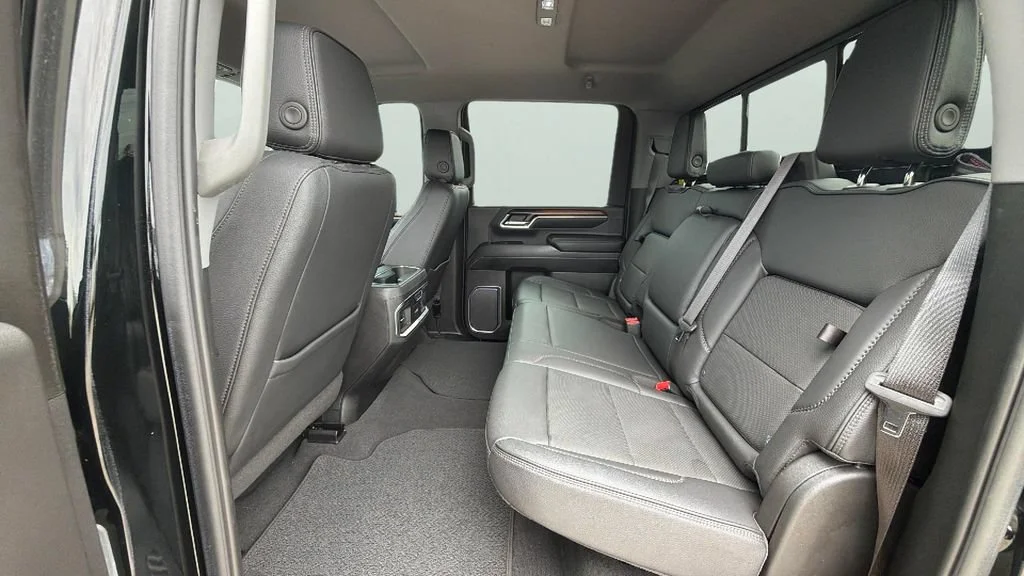 Used 2024 Onyx Black GMC Denali image 27