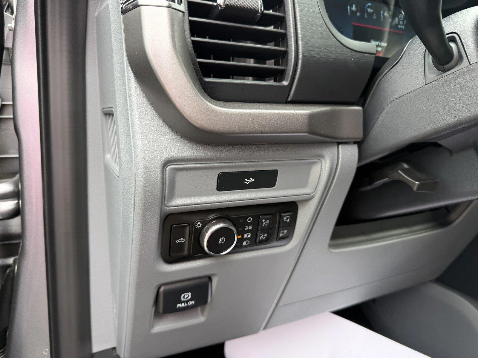 New 2026 Iconic Silver Metallic Ford XLT image 12