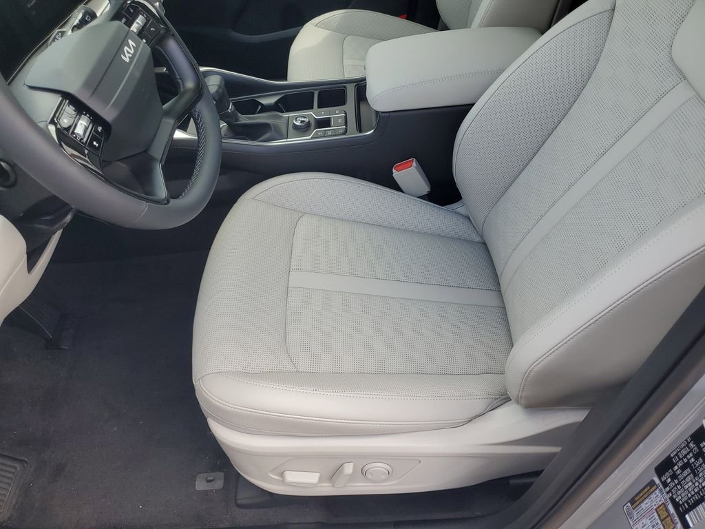 New 2026 Gray Kia S image 27