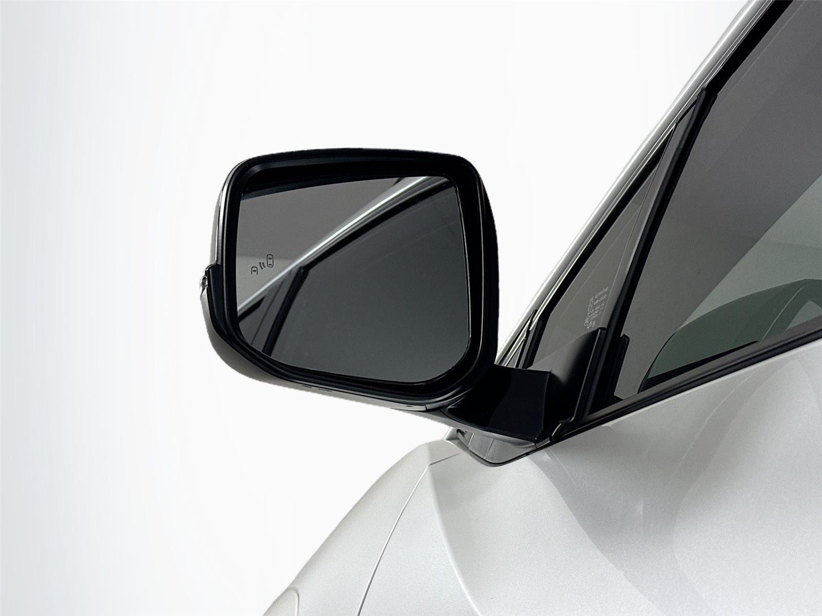New 2026 Wind Chill Pearl Toyota XLE image 3