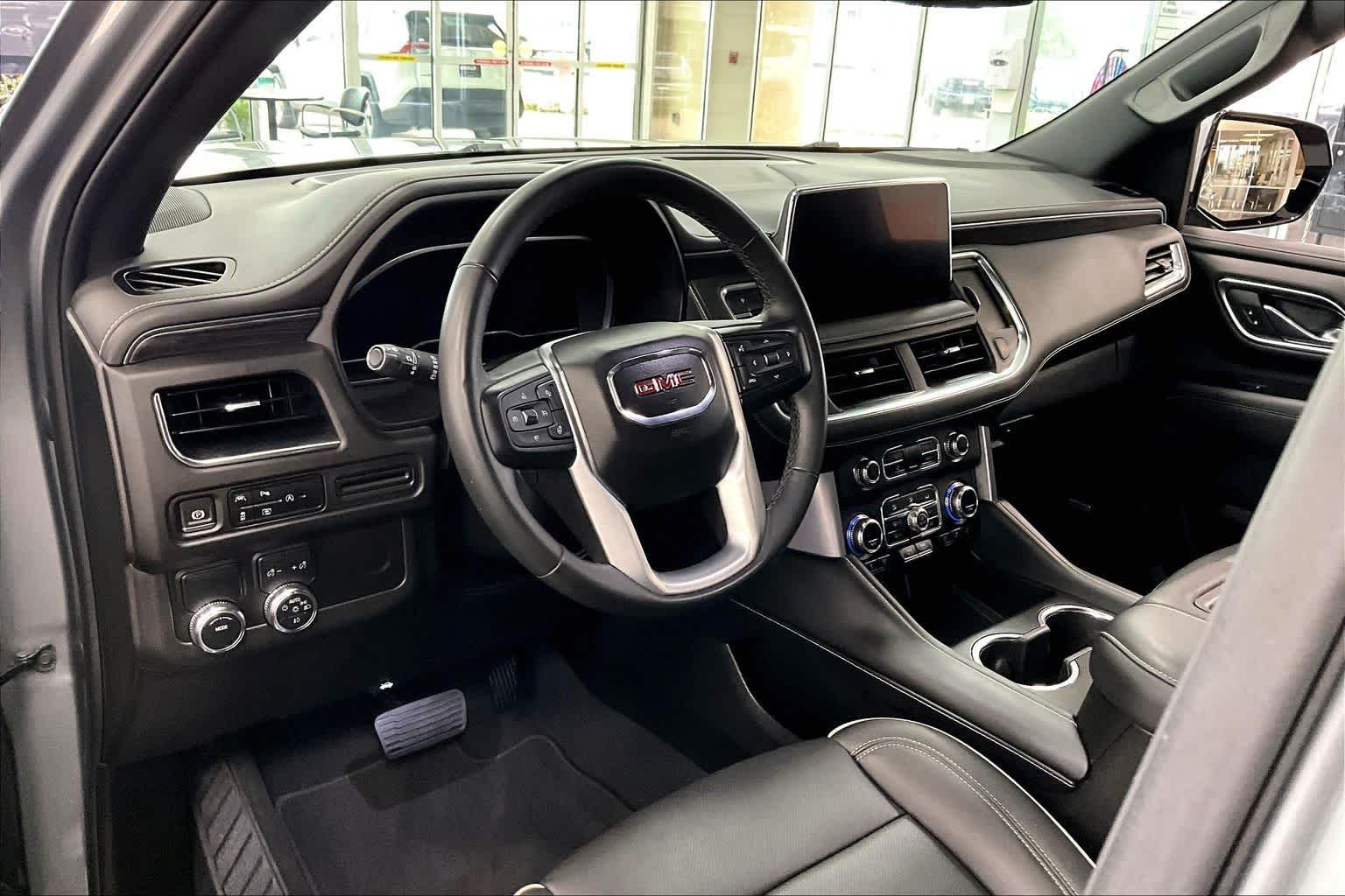 Used 2023 Sterling Metallic GMC SLT image 18