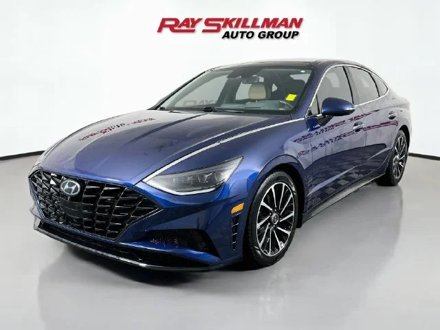 Used 2021 Blue Hyundai Limited image 3