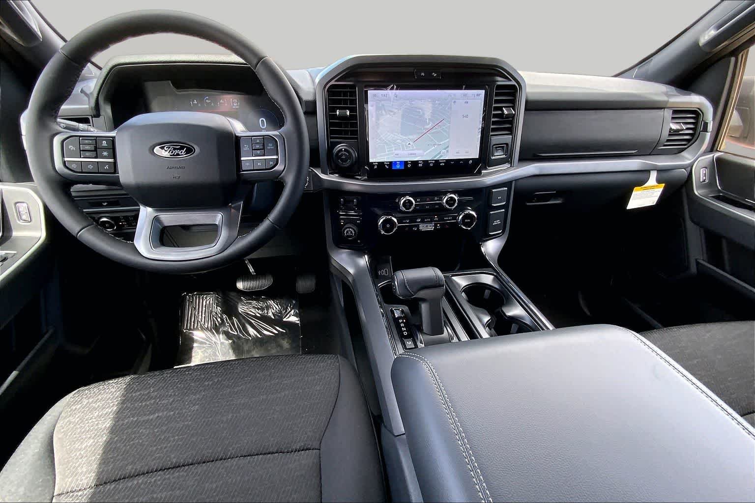 New 2026 Carbonized Gray Metallic Ford XLT image 5