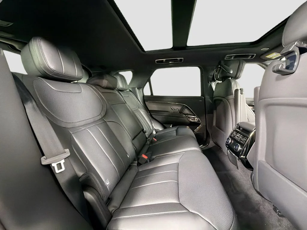 New 2026 Carpathian Grey Land Rover SE image 29