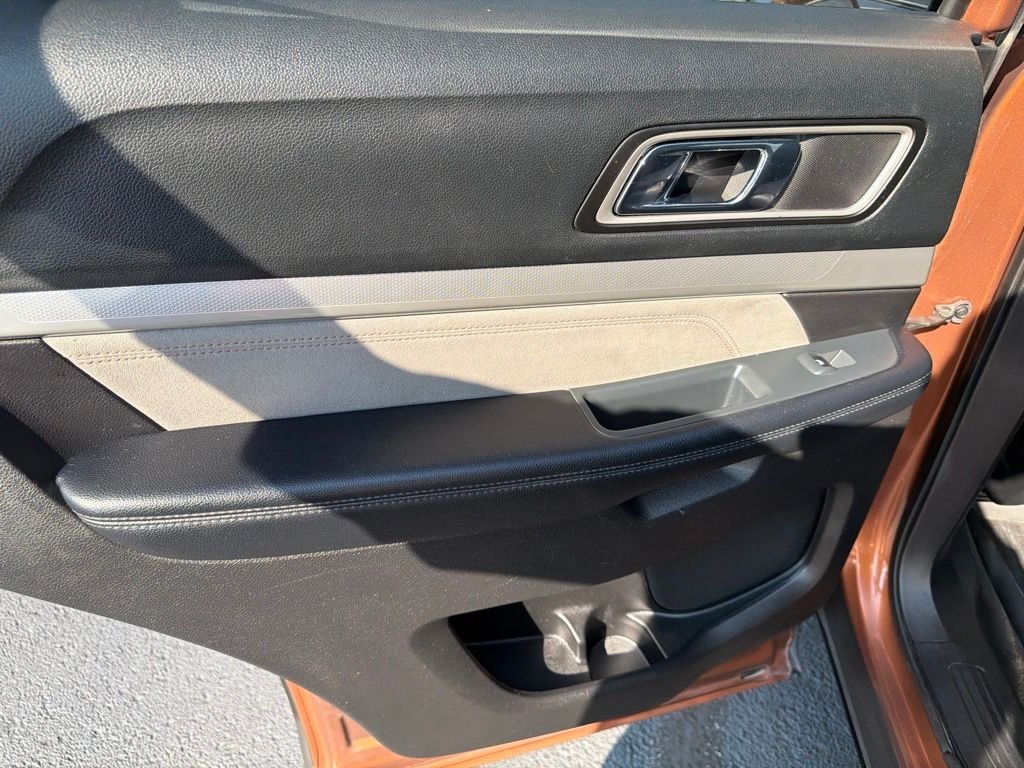 Used 2017 Brown Ford XLT image 12