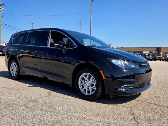 2027 Chrysler Voyager LX