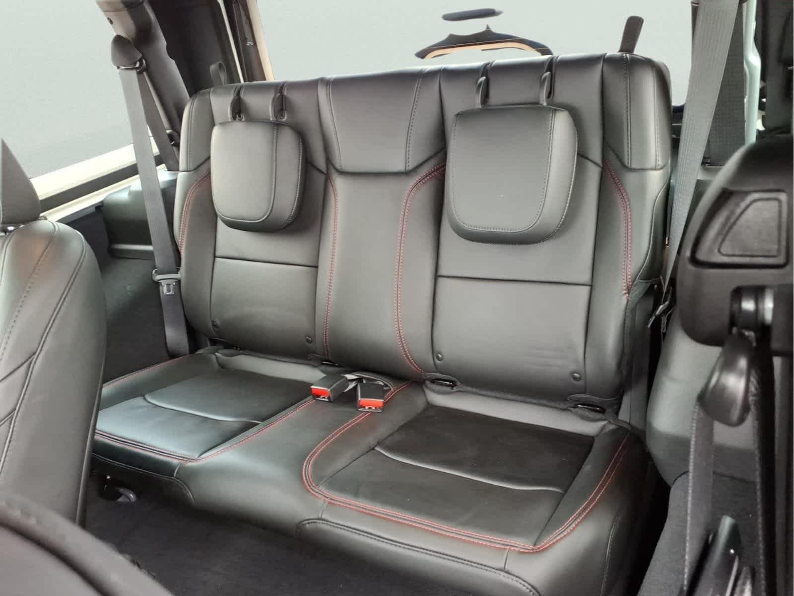 Used 2025 Anvil Clearcoat Jeep Rubicon X image 30