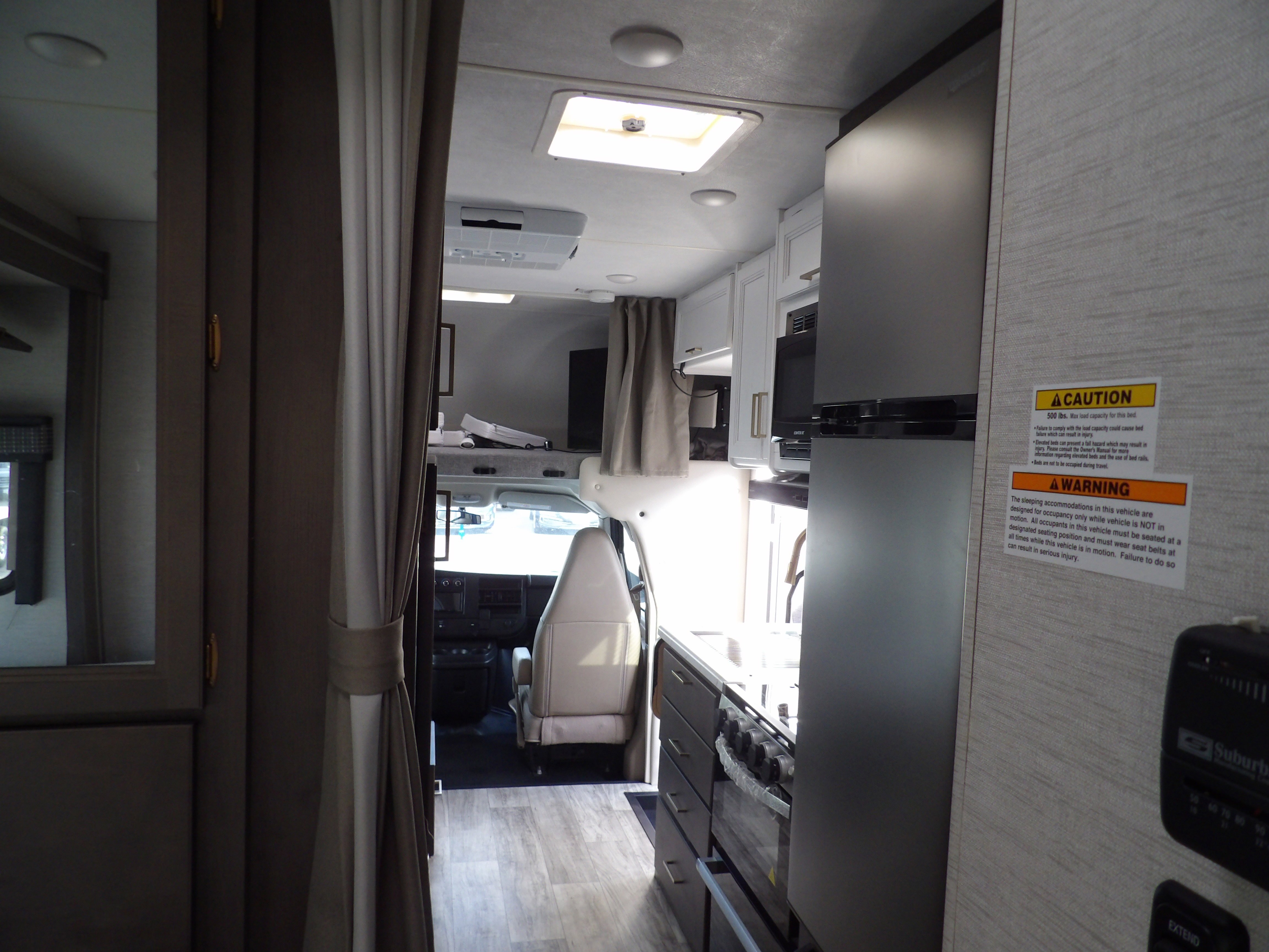Used 2024 Summit White Thor M22B image 7