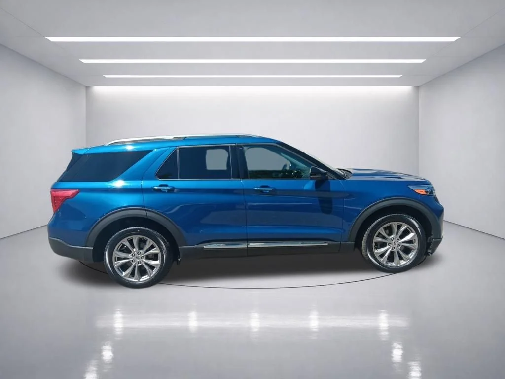 Used 2023 Stone Blue Metallic Ford Limited image 7