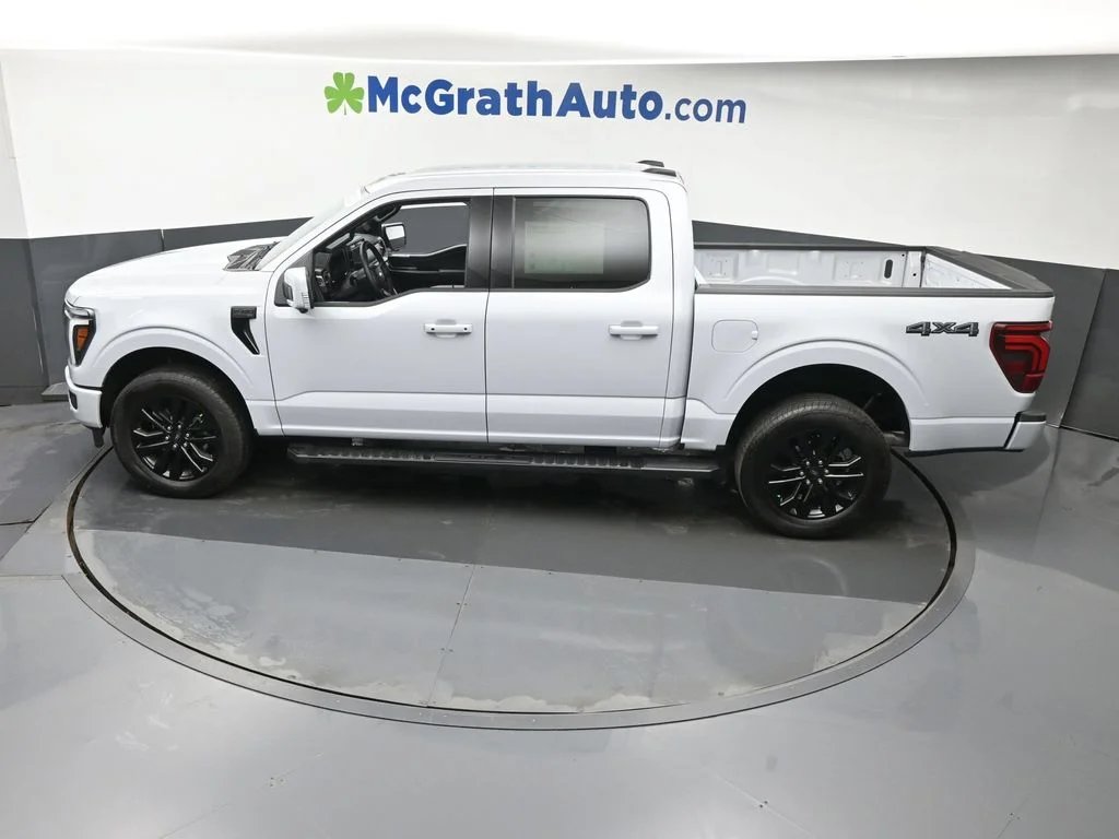 Certified Used 2025 White Ford Lariat image 25