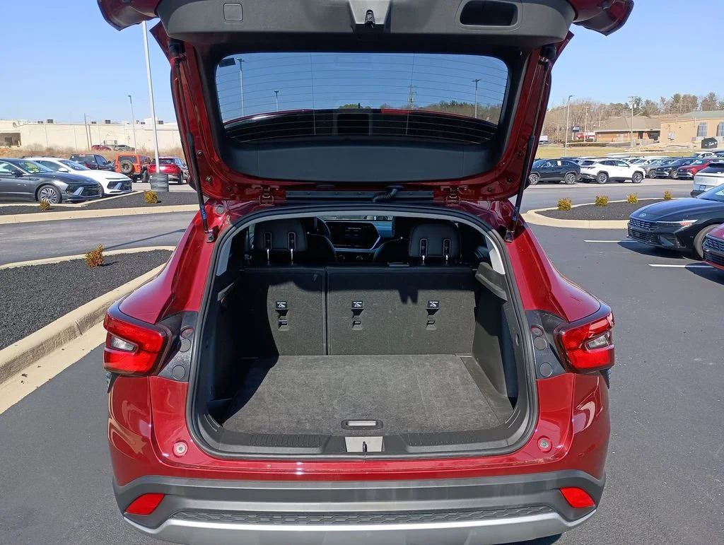 Used 2025 Red Chevrolet LT image 29
