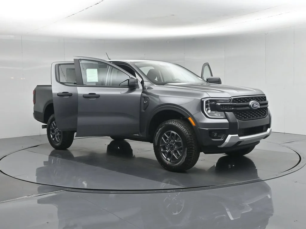 New 2026 Carbonized Gray Metallic Ford XLT image 29