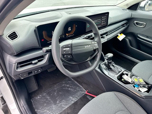 New 2026 Snow White Pearl Kia LXS image 9
