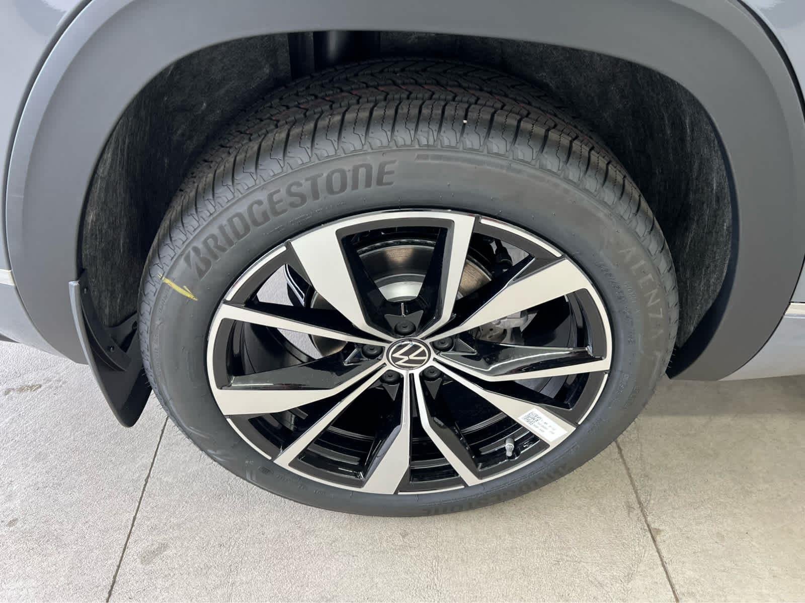 2026 Volkswagen Atlas Cross Sport SEL Premium R-LINE - Photo 9