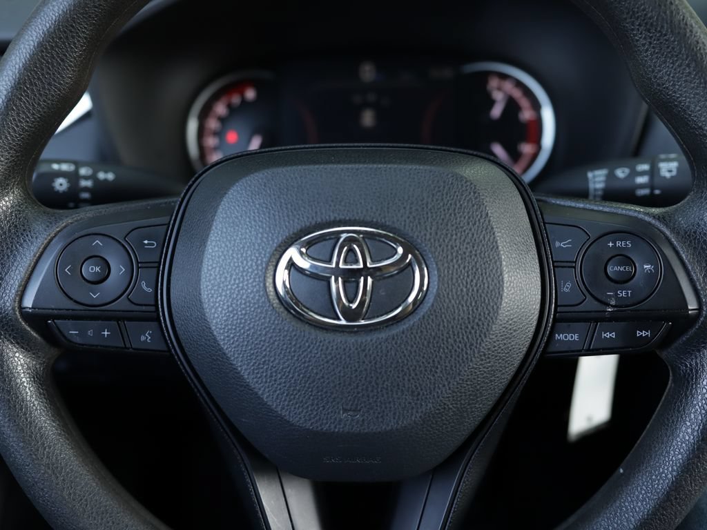 Used 2025 Ice Cap Toyota LE image 10