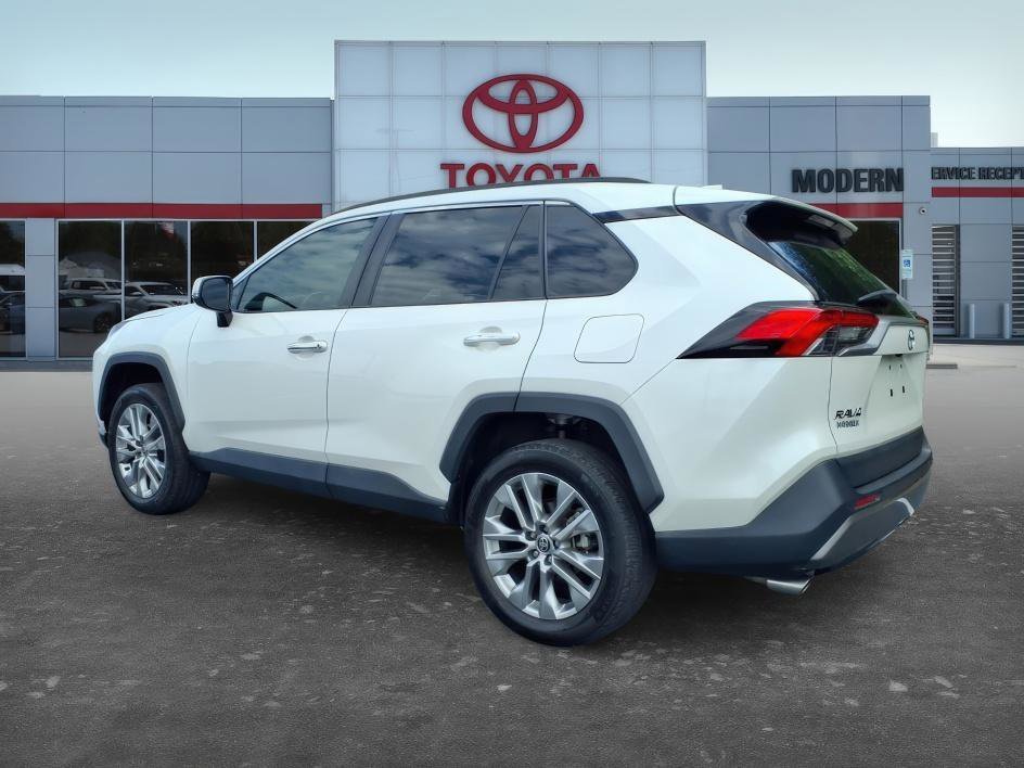Used 2022 Blizzard Pearl Toyota Limited image 3