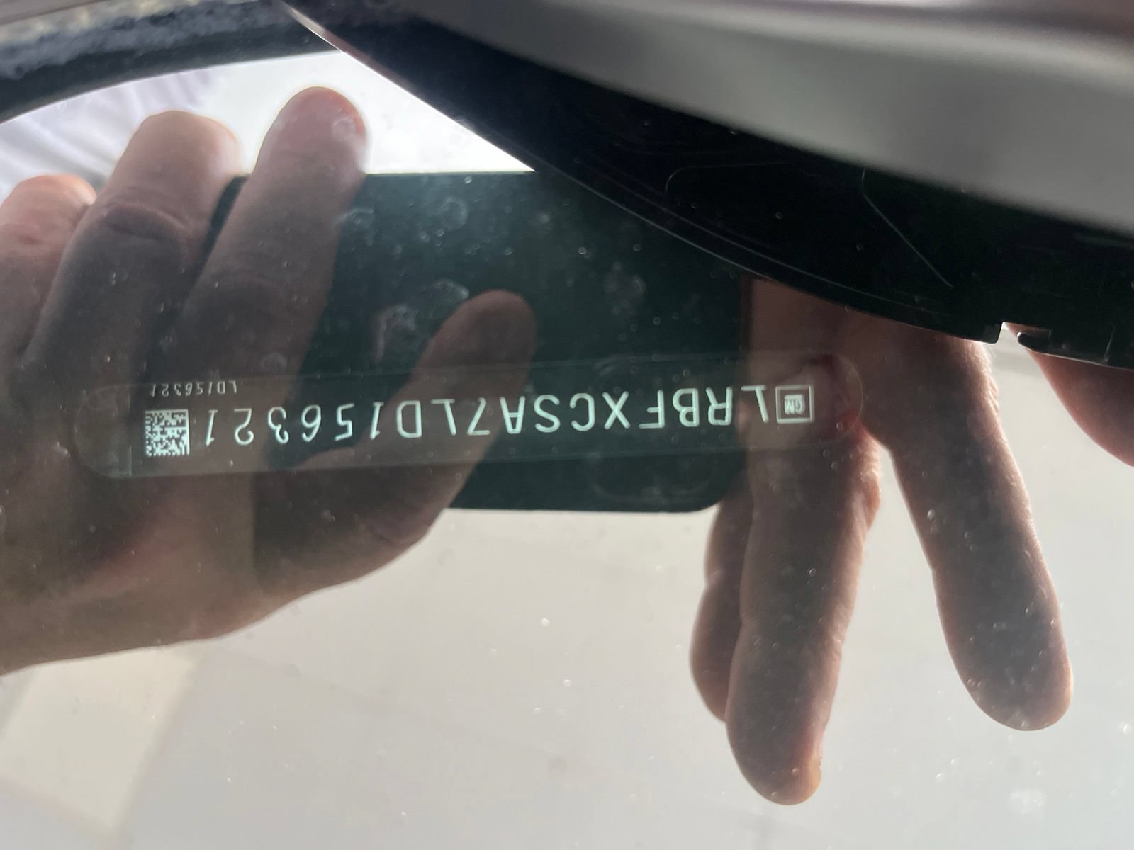 Used 2020 SUMMIT WHITE Buick Essence image 3