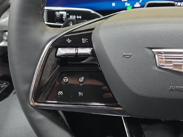 2027 Cadillac LYRIQ Luxury - Photo 13